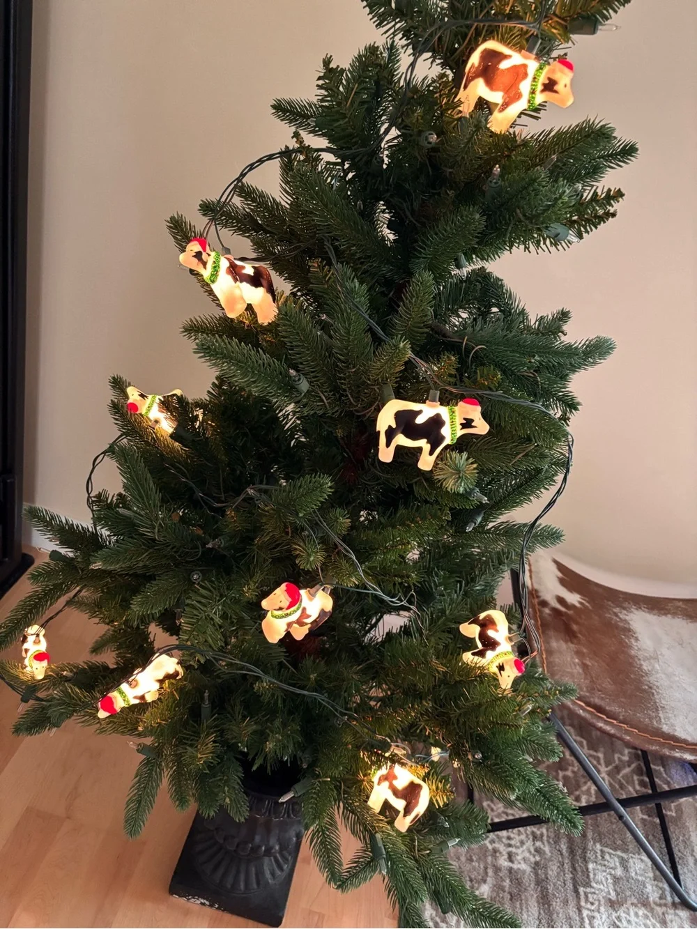 Vintage 1990 Holiday Cow string lights (10 cows)